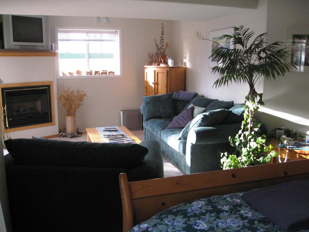 Avens Renaissance B&B Canmore Szoba fotó